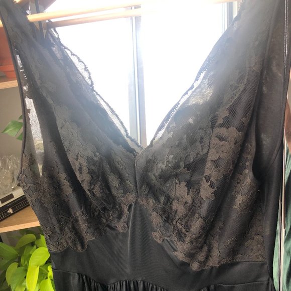 Vintage Black Lace Slip Small/Medium - Picture 2 of 6